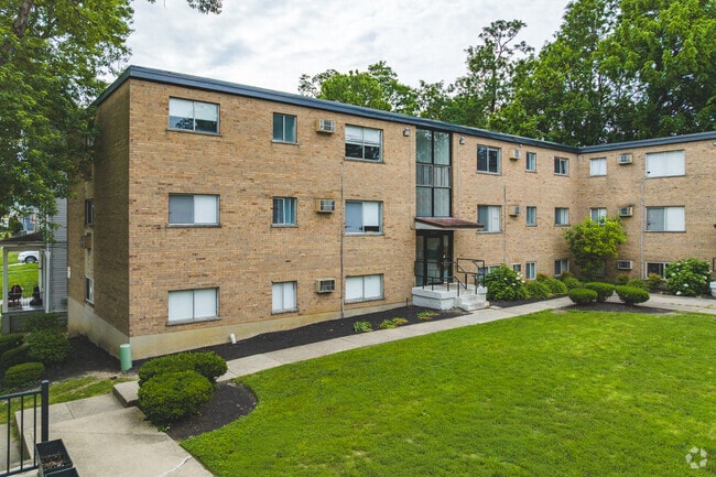 Lincoln Woods Flats