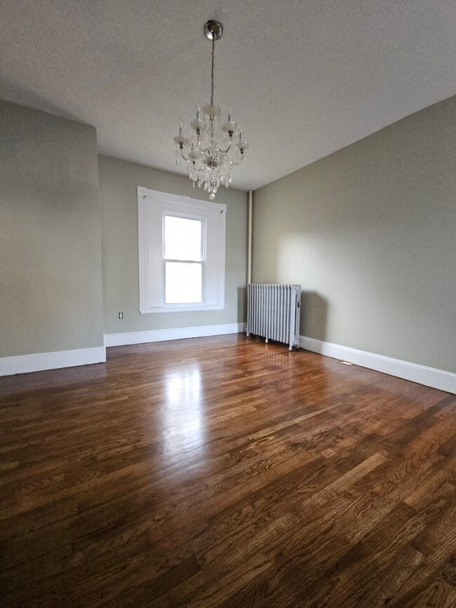 Photo - 114 Hempstead St