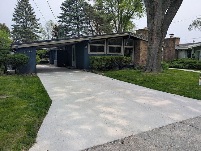 Photo - 7120 W Eden Plz