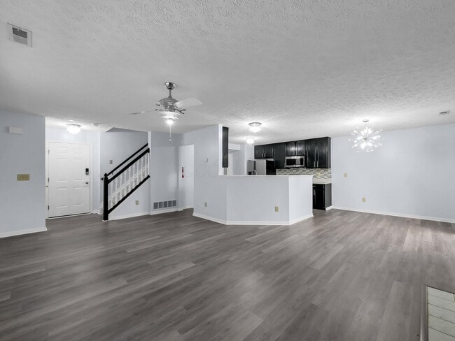 Photo - 2662 Northwold Rd