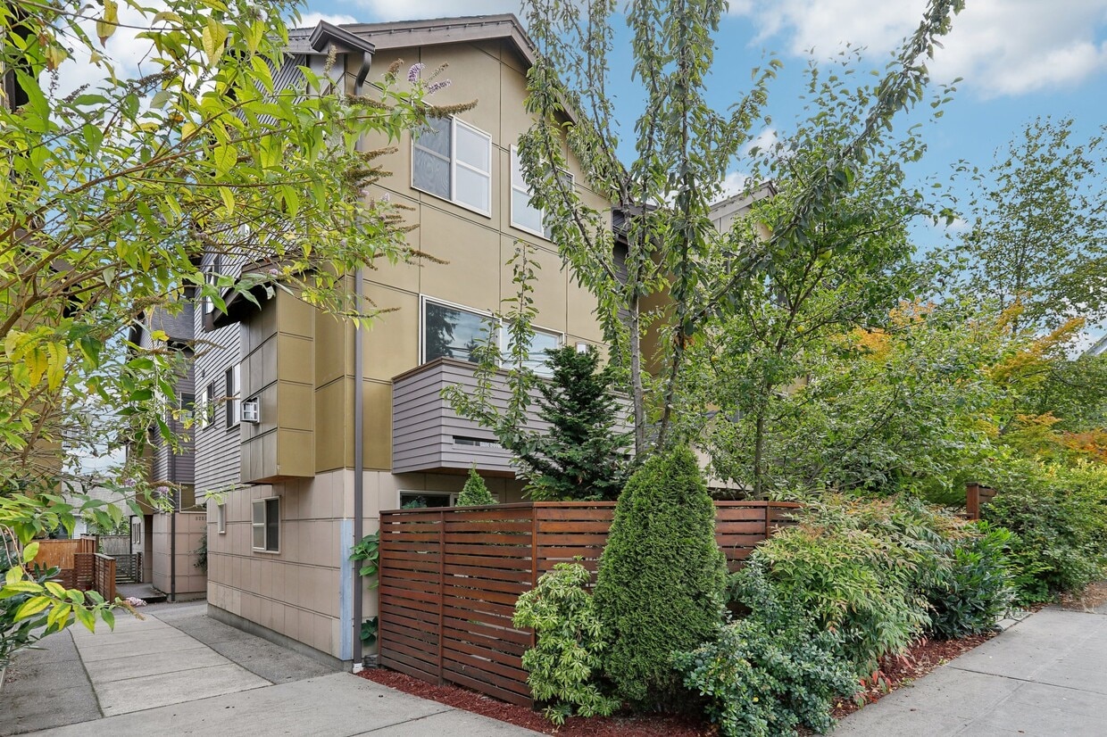 Photo - 923B N 85th St (Seattle, WA)