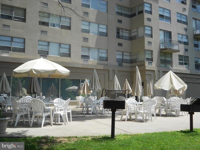 Photo - 1030 E Lancaster Ave Unit 1021