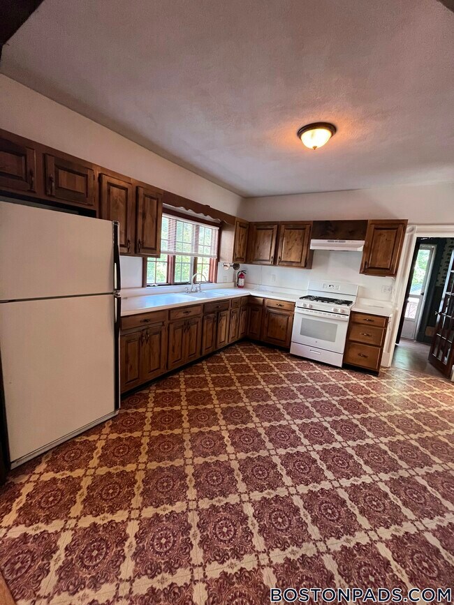 Photo - 186 Powder House Blvd Unit 3