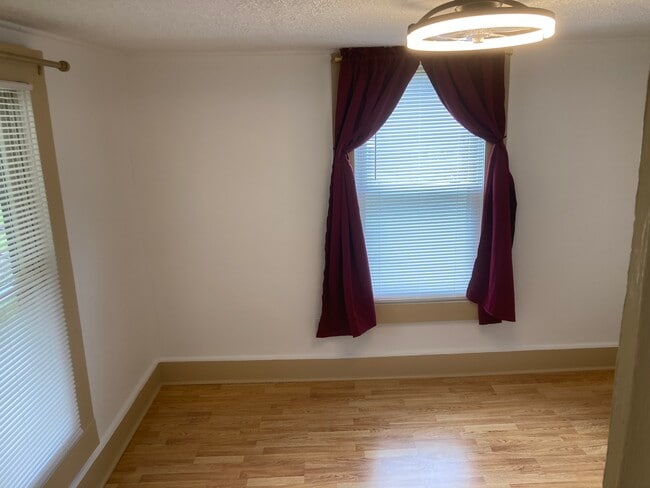 Bd rm 1 - 84 Chestnut Ln