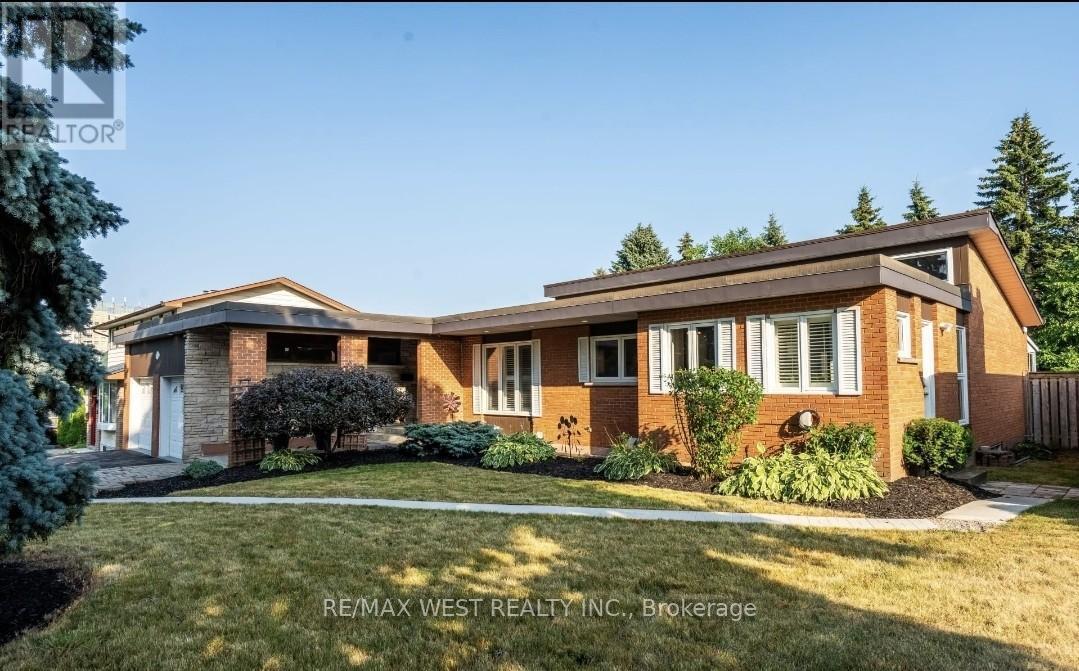 Photo - 83 Sherwood Rd E