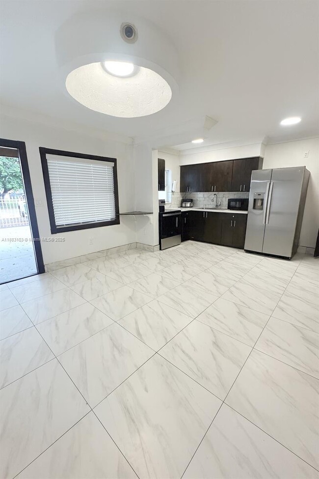 Photo - 783 NW 96th St Unidad 783