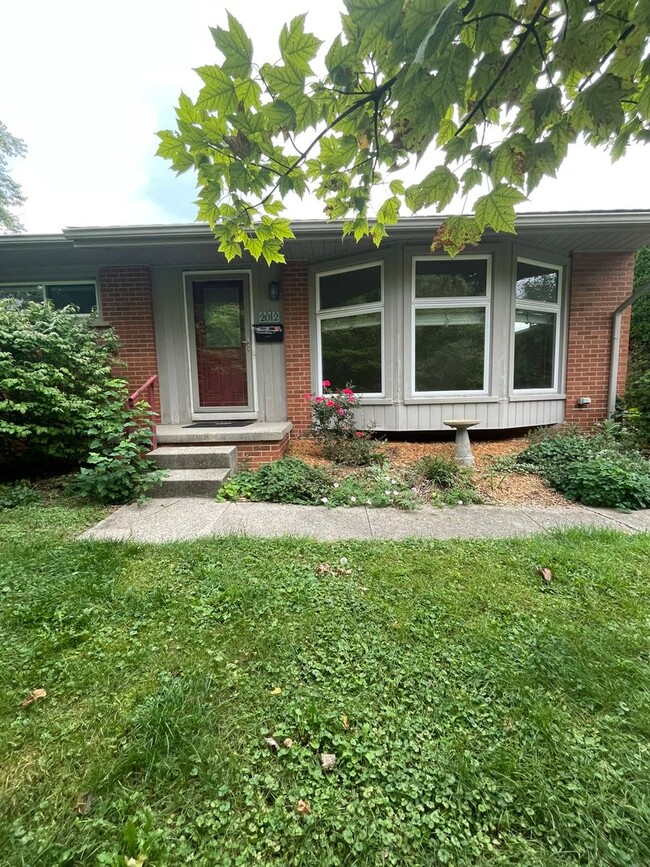 Three Bedroom Home in Dicken Neighborhood ... - Three Bedroom Home in Dicken Neighborhood ...