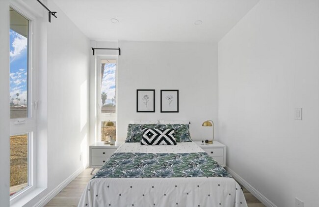 837 N Kingsley Dr Unit #837 1/2