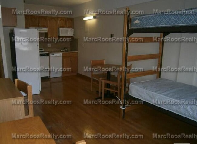 Building Photo - 1066 Commonwealth Ave Unit 208 Rental