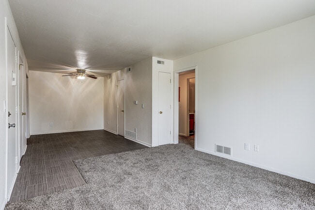 Photo - GolfView Apartments By The Bay