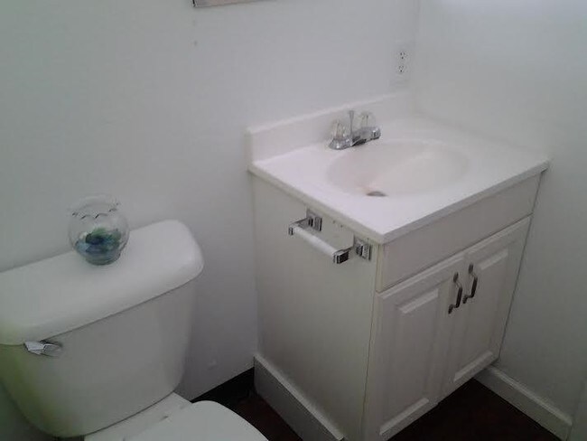 Photo - Frontier Apartments