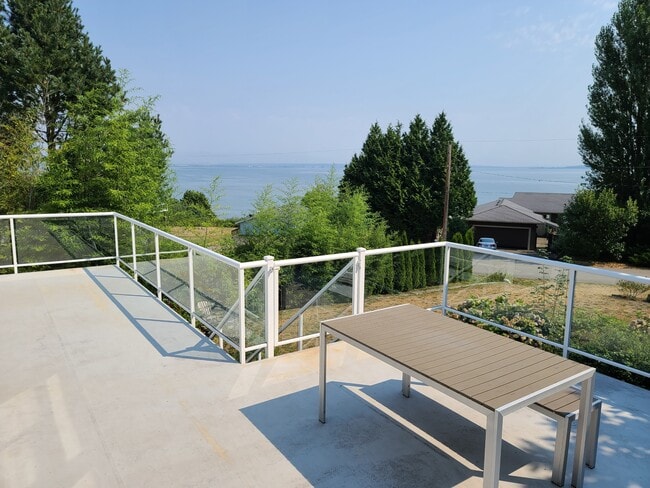 Photo - 232 Boundary Bay Rd