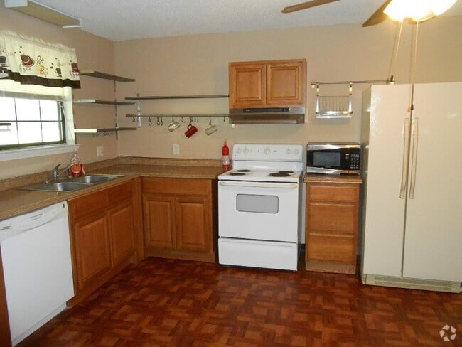 Building Photo - 8663 Highway 83 N Unit APT A