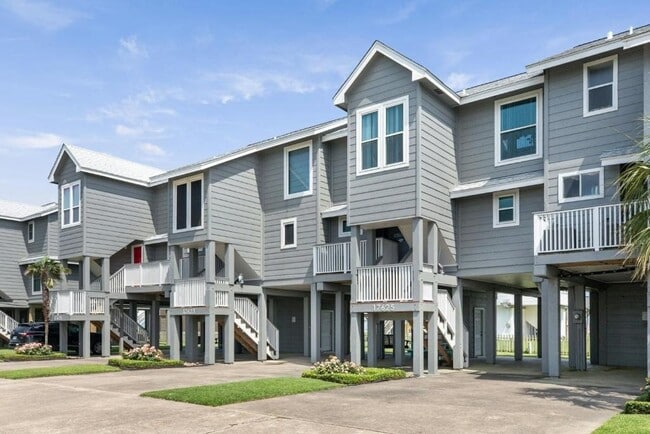 Building Photo - 17625 Termini-San Luis Pass Rd