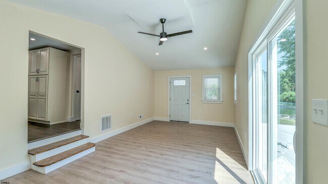 Photo - 700 E Brook Ln