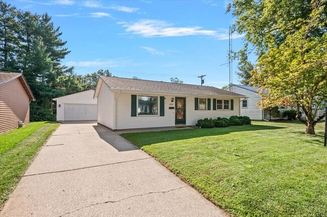 Building Photo - 1326 Johnson Ln