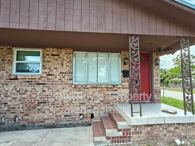 Photo - 2138 W 17th St