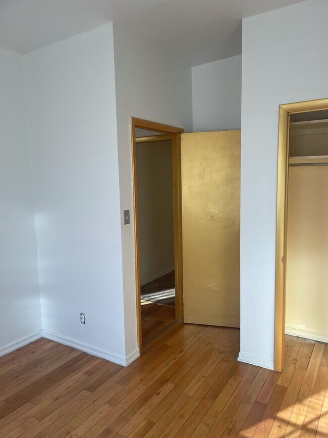 Photo - 1861 Flatbush Ave