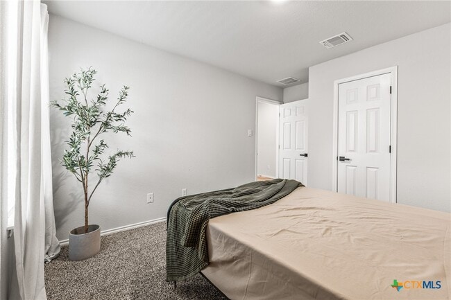 Photo - 1427 Brookfield St