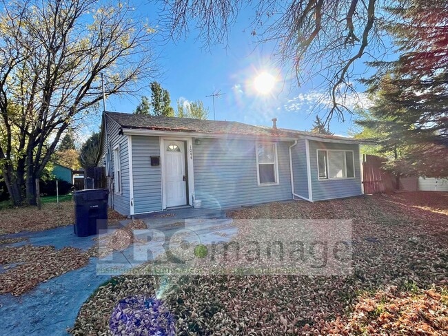 Building Photo - 3b/1ba main level home