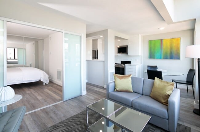 Photo - 2000 Broadway Street Apartments