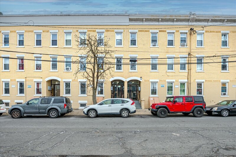 Photo - 426 Division St