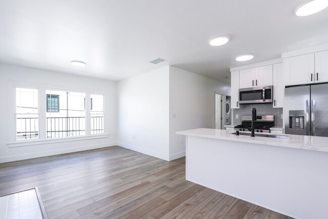 Photo - 743 N. Occidental Blvd