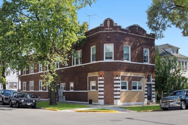 Building Photo - 1301 S 51st Ave Unit 1F Rental