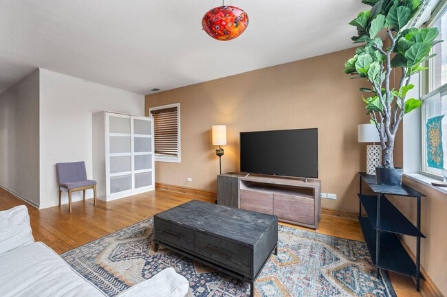 Photo - 1638 W Blackhawk St