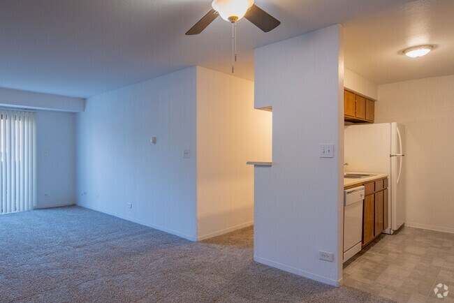 2BR, 1.5BA - 1000SF - Willow Wind