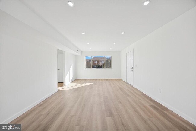 Photo - 507 Bradley Ct