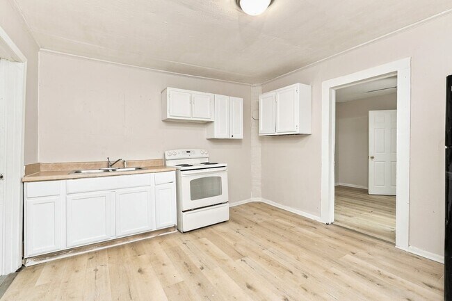 1312 Vernon Pl