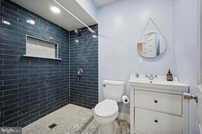 Photo - 4645 Umbria St