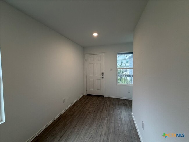 5938 Antonio Pl