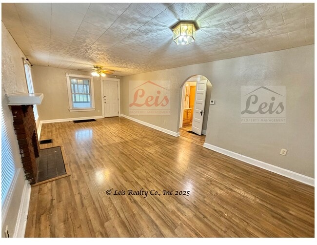 Photo - 3341 N Main St