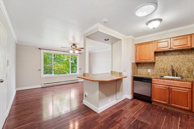 Photo - 2 bedroom in Seattle WA 98133 Unit 202
