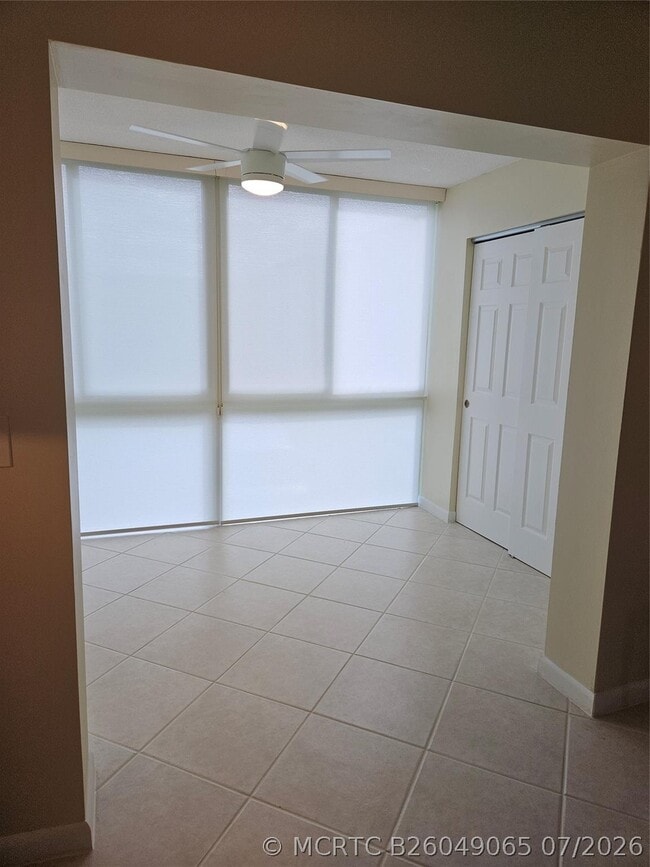 300 NE 26th Ave