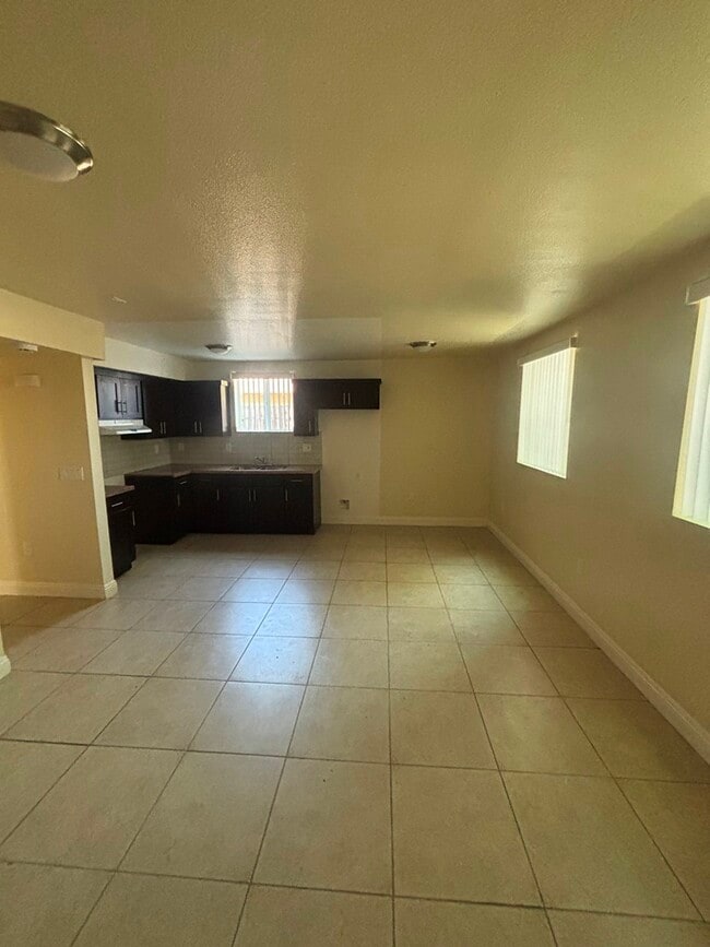 Photo - 148 E 84th Pl
