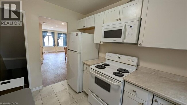 Photo - 222 Westcourt Pl