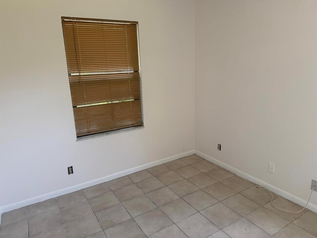 Photo - 17359 Sapp Pl