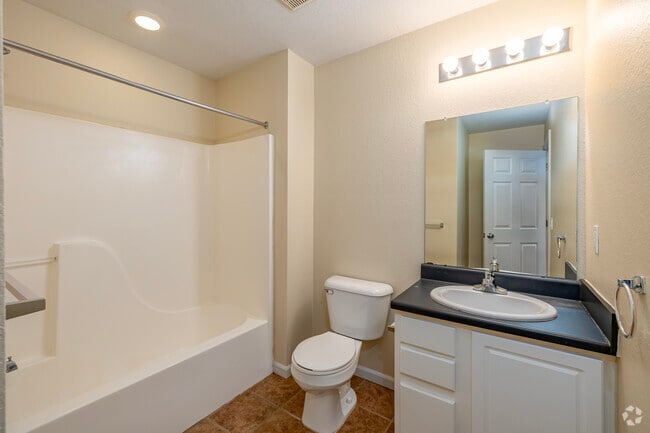 2BR, 2BA - 1,336SF - Bathroom