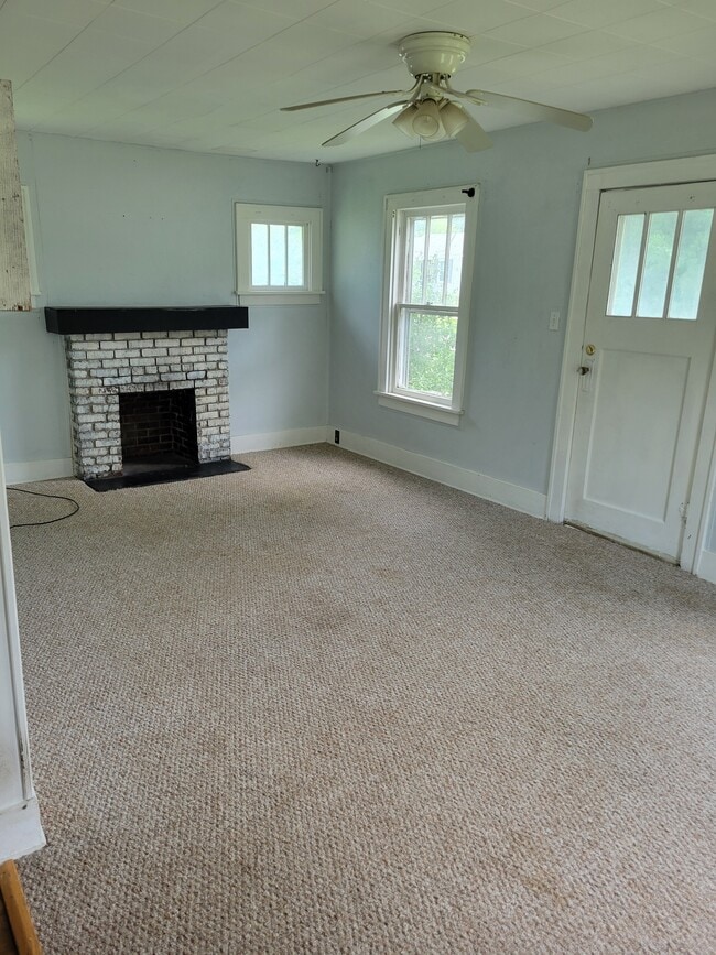 Photo - 1006 S Main St