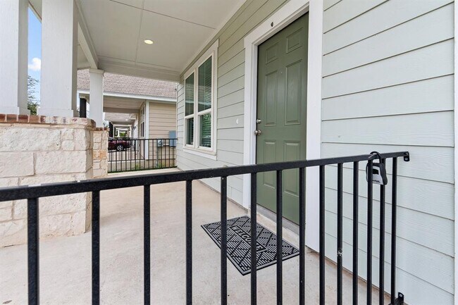 Photo - 213 Michaelis Dr