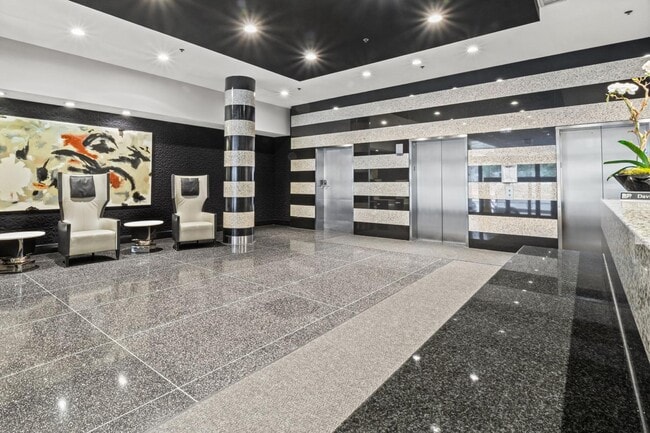 Photo - 130 S Canal St Unidad 813