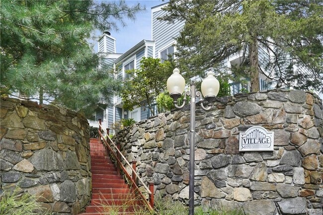 25 Barker St