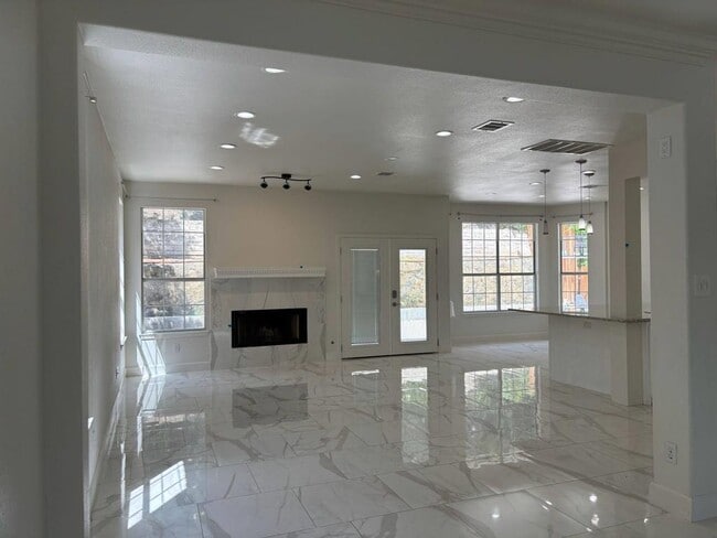 Photo - 7730 Lakewood Dr