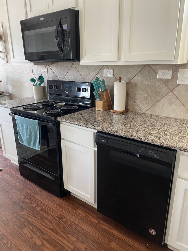 Photo - 9619 Pleasanton Blf