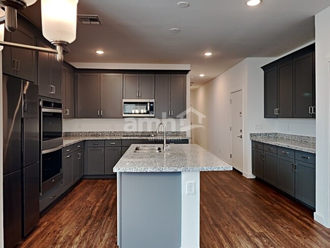 Photo - 4313 S 105th Dr