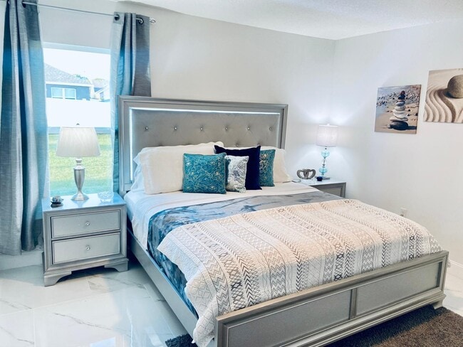 Photo - 479 SW Holden Terrace