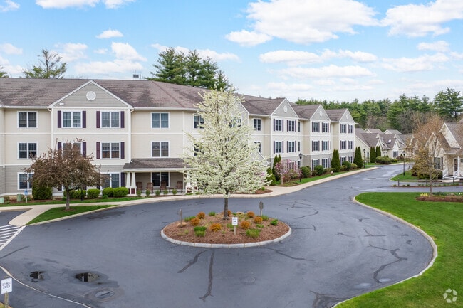 Photo - Crescent Gate at Sturbridge